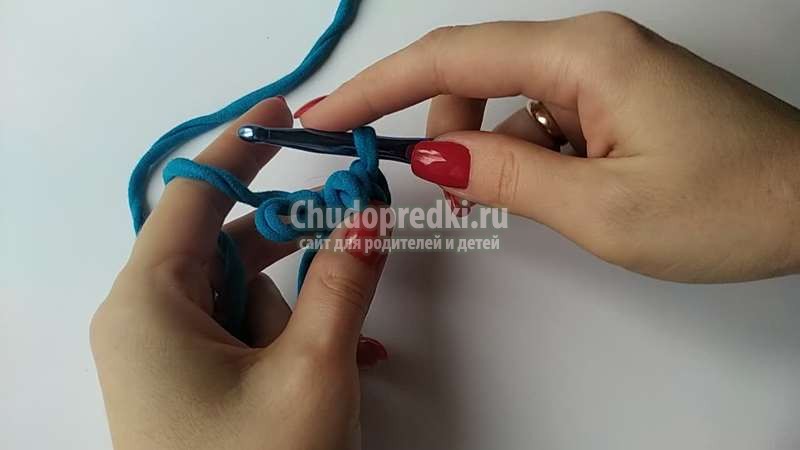 шнурок из трикотажной пряжи