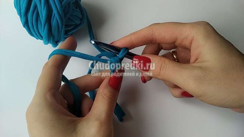 шнурок из трикотажной пряжи