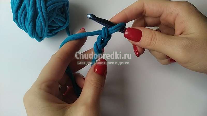 шнурок из трикотажной пряжи
