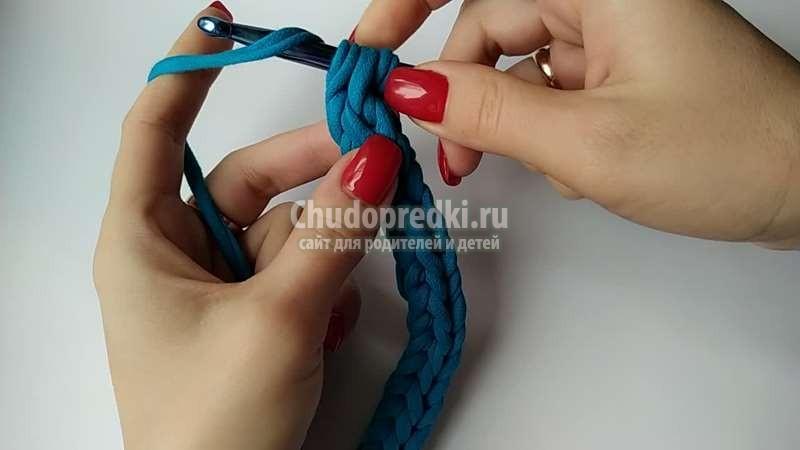 шнурок из трикотажной пряжи