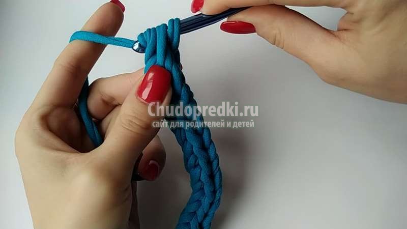 шнурок из трикотажной пряжи
