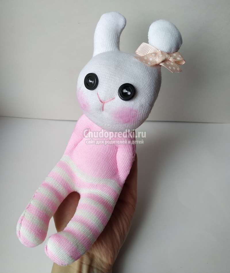 игрушка зайчик из носков