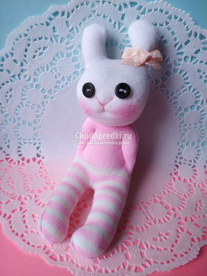 игрушка зайчик из носков