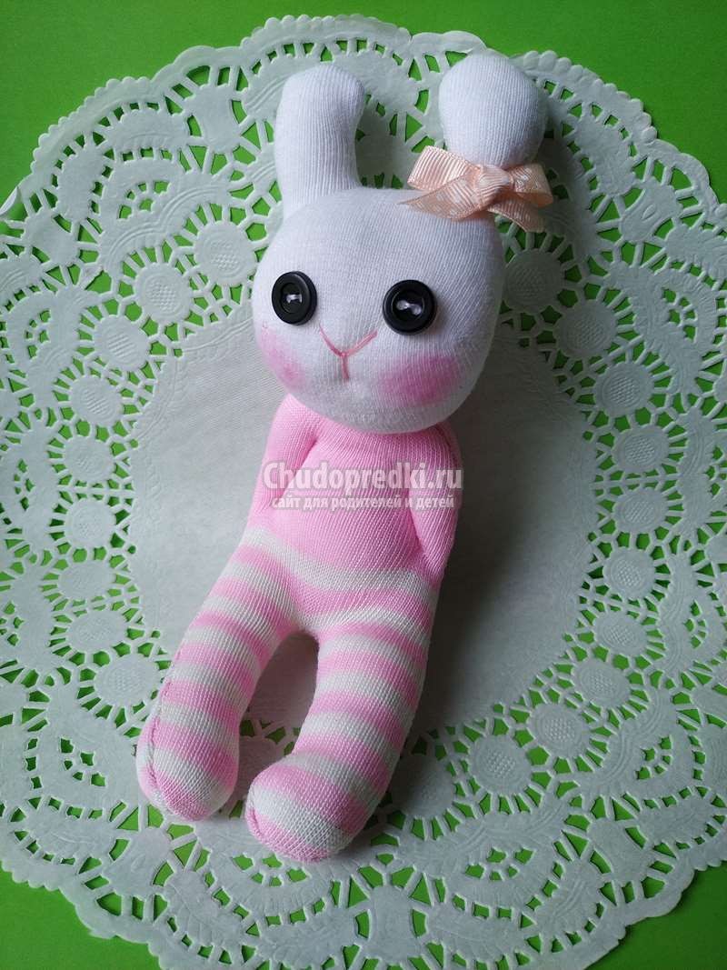 игрушка зайчик из носков