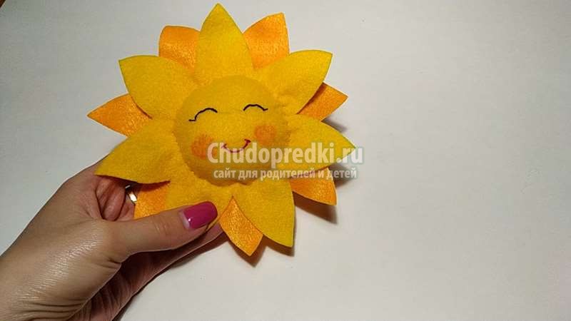 объемное солнышко из фетра