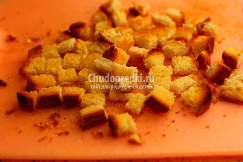 салат с курицей, яйцами