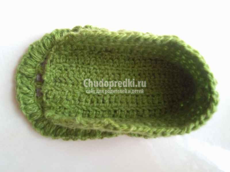 Вязаные тапочки Улитка Боб
