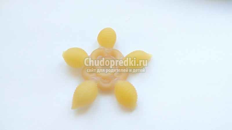 снежинки из макарон