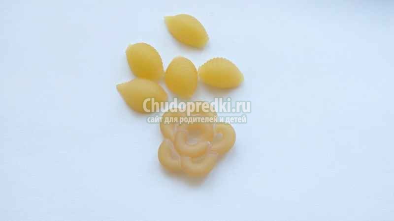снежинки из макарон