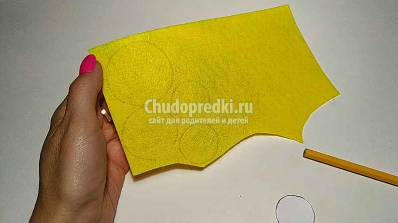 заколка из фетра с желтым цветком за 5 минут