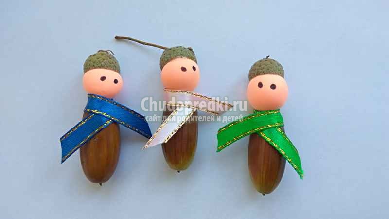 Поделка для детей – человечки из желудей