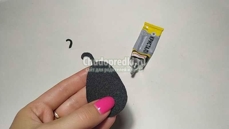заколка из фетра. Божья коровка