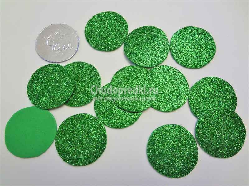 елочная игрушка из  фоамирана