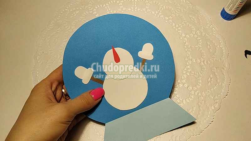 зимняя поделка Снеговик в новогоднем шаре