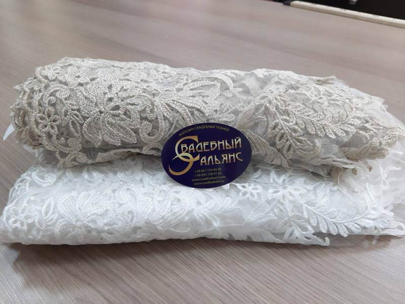 Как украсить футболку или майку своими руками
