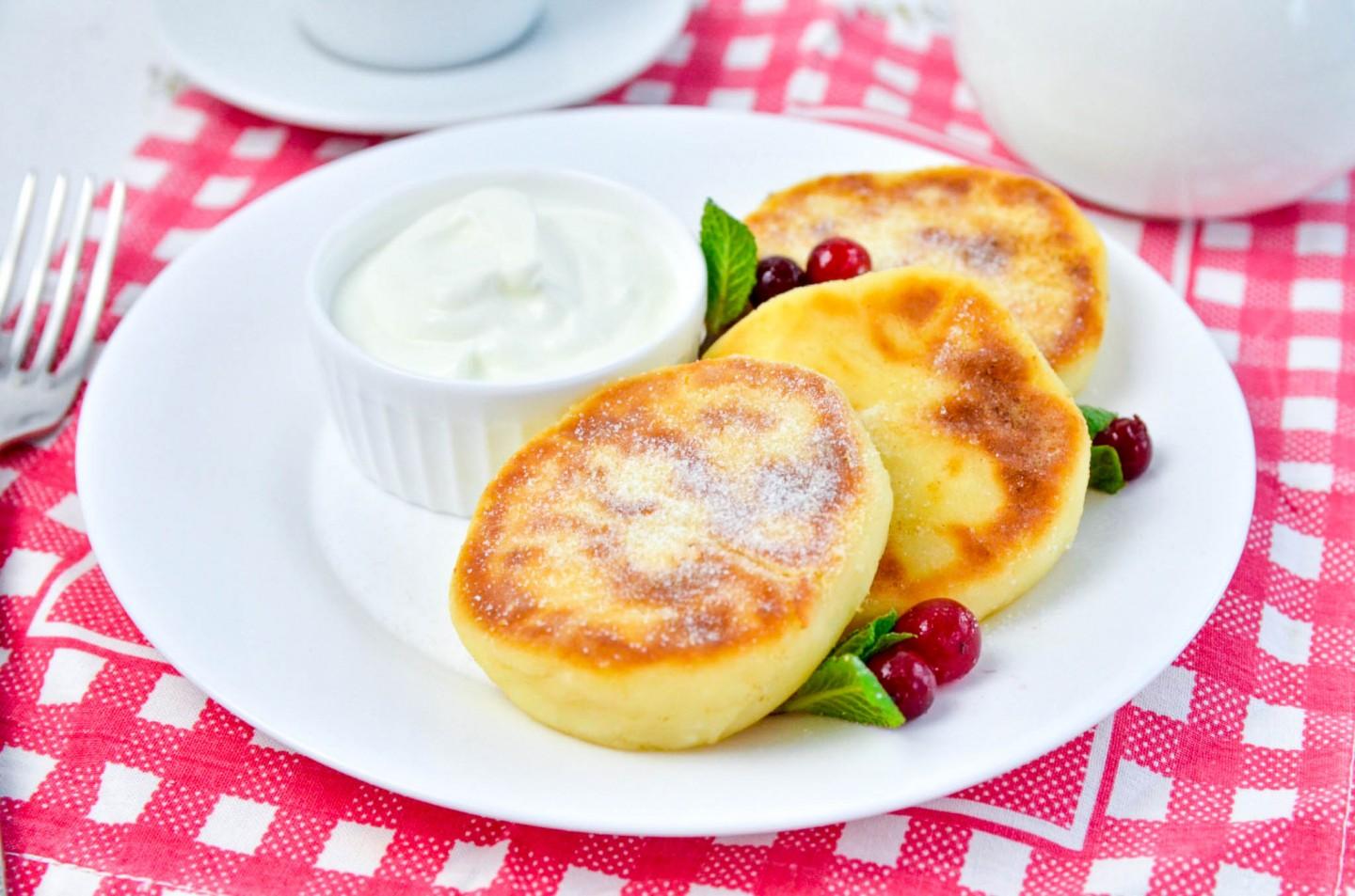 Творожники из творога с манкой в духовке